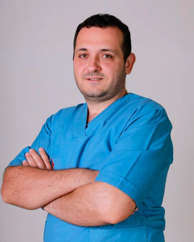 doktor Dermatolog Michalis Loizou